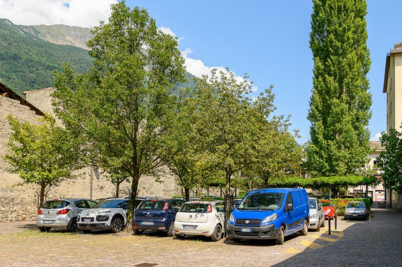 Old Town Apartments Tirano Exteriér fotografie